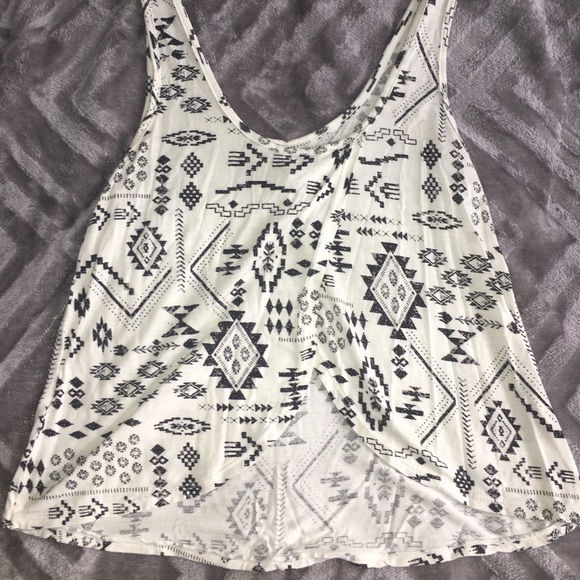 Flowy Cropped Tank Top - Picture 3 of 7